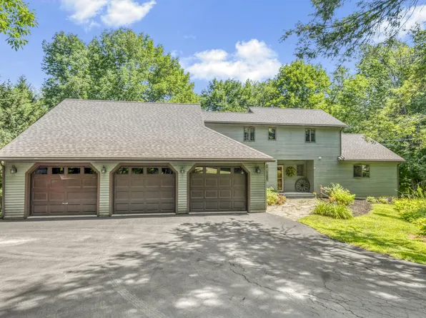 77 Wedgewood Drive, Winthrop, ME 04364