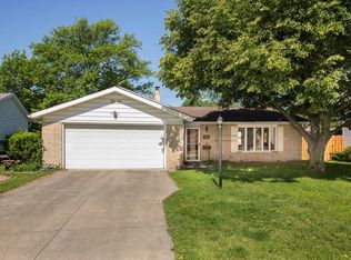 5986 Park Ridge Dr, North Olmsted, OH