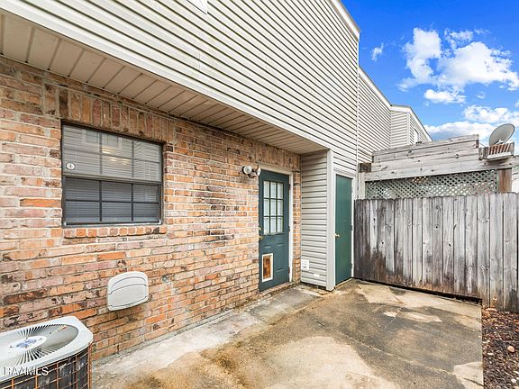 5th image of 100 Winchester Dr APT 304