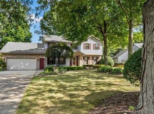 8265 Hilltop Dr, Poland, OH 44514