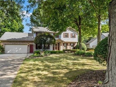 8265 Hilltop Dr, Poland, OH, 44514
