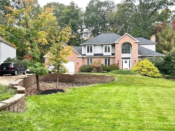 35755 Spicebush Ln, Solon, OH 44139