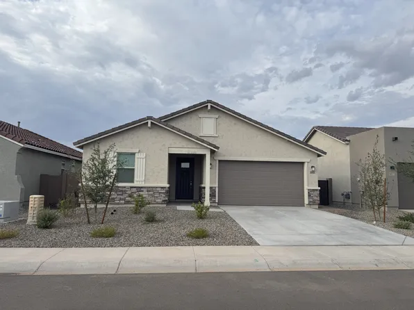 643 W Riparian Dr, San Tan Valley, AZ 85140