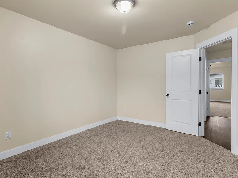 Gravelly Lake Brownstones — Photo 26