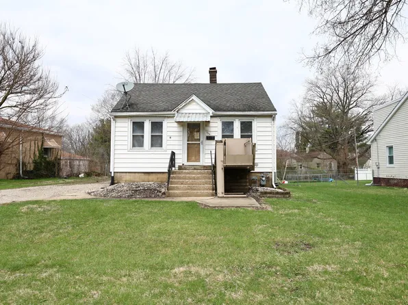 312 SW Circle Dr, Joliet, IL 60433