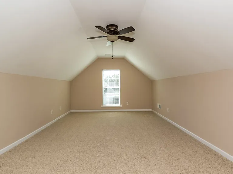 353 Hunterian Pl — Photo 13