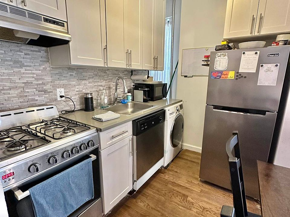 2nd image of 314 E 78th St APT 11
