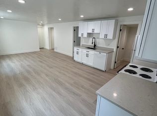 896 E 8125 S #B, Sandy, UT 84094