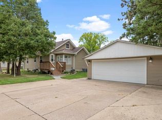 4746 20th Ave, Moline, IL 61265