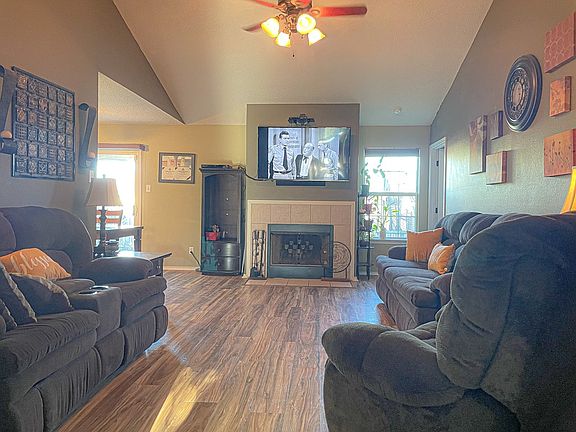5th image of 1224 Hugo Ln