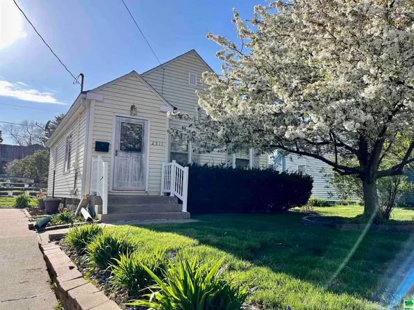 2511 S Saint Aubin St, Sioux City, IA 51106