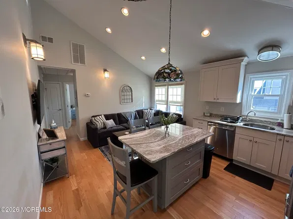 224 Randall Ave APT 7, Point Pleasant Beach, NJ 08742