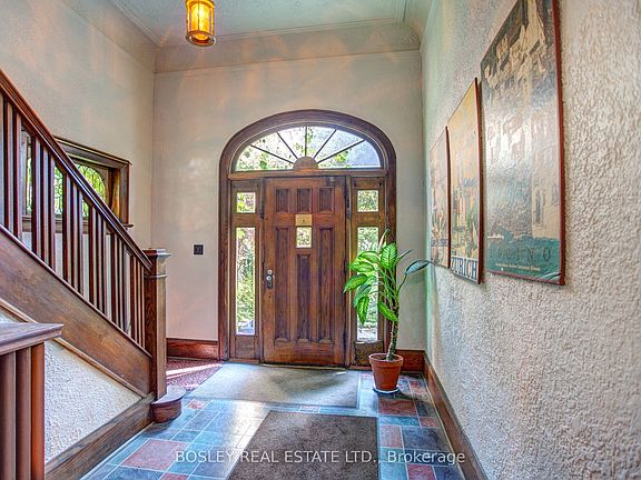 3rd image of 100 Dowling Ave