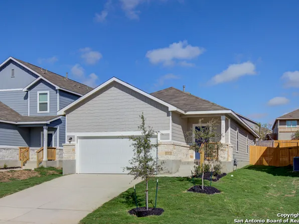 13147 Bay Point Way, St Hedwig, TX 78152