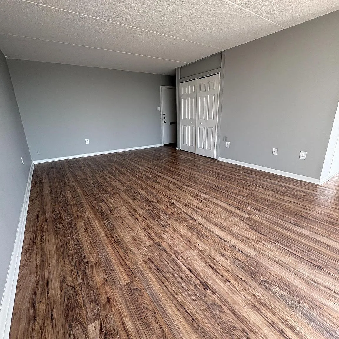 Playa Del Sol "380" Condominium — Photo 2