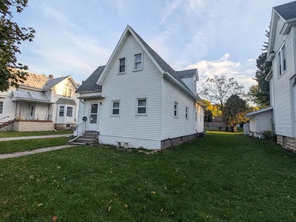242 E Merrill Ave, Fond Du Lac, WI 54935