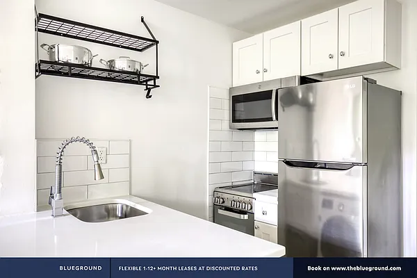 Rented by The Blueground | media 30