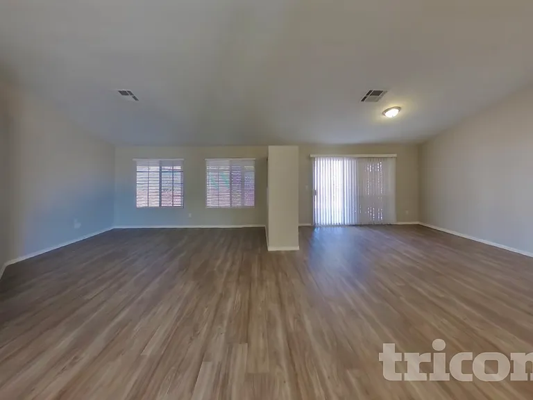 6310 Maxwood Ct — Photo 3