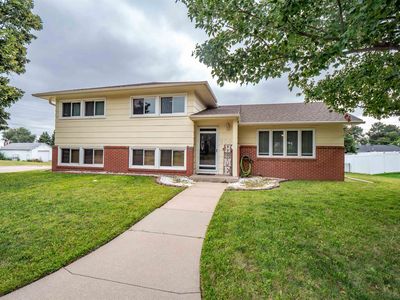 302 W 37th St, Kearney, NE, 68845