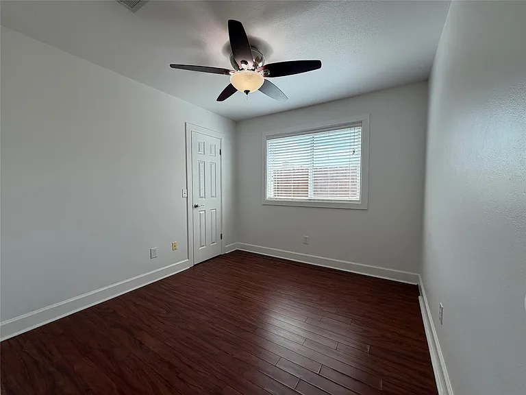 18142 Glenledi Dr — Photo 36