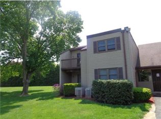 1404 Twin Circle Dr #1404, South Windsor, CT 06074