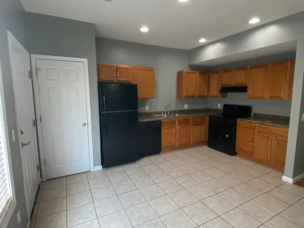 Brooke Village Townhomes, 1501 Lyndel Ct #78e828452, Dexter, MO 63841