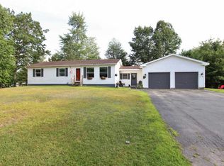 89 Oak St, Milford, ME 04461