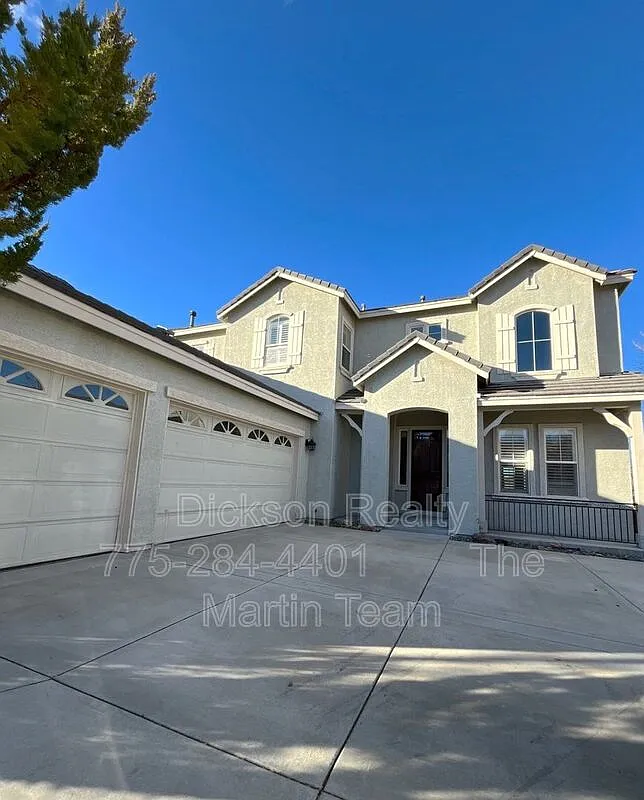 5 bed, 4.0 bath, 4367 sqft, $3,280 — Photo 2