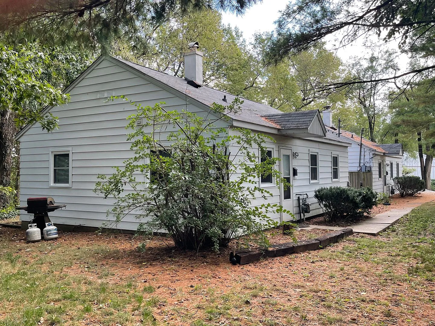 3 Bedroom and 1 bathroom home — Photo 1