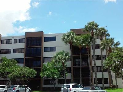 9735 NW 52nd St APT 203, Doral, FL, 33178