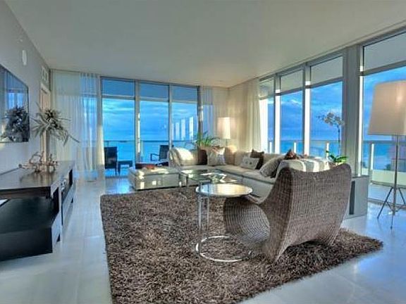 4th image of 3737 Collins Ave APT 702