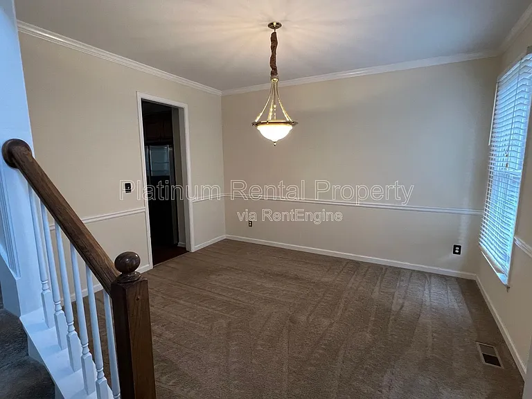 7115 Red Fox Ln — Photo 4
