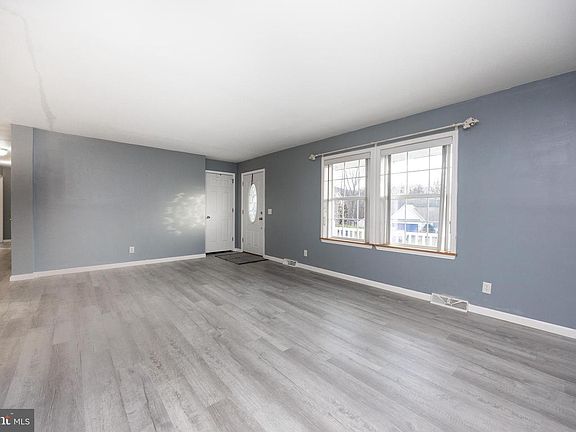 5th image of 12 Sajer Rd