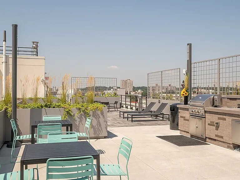 350 Clarkson Ave #407 — Photo 16