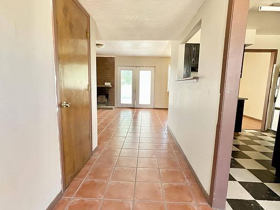 4th image of 6132 Flor De Mayo Pl NW