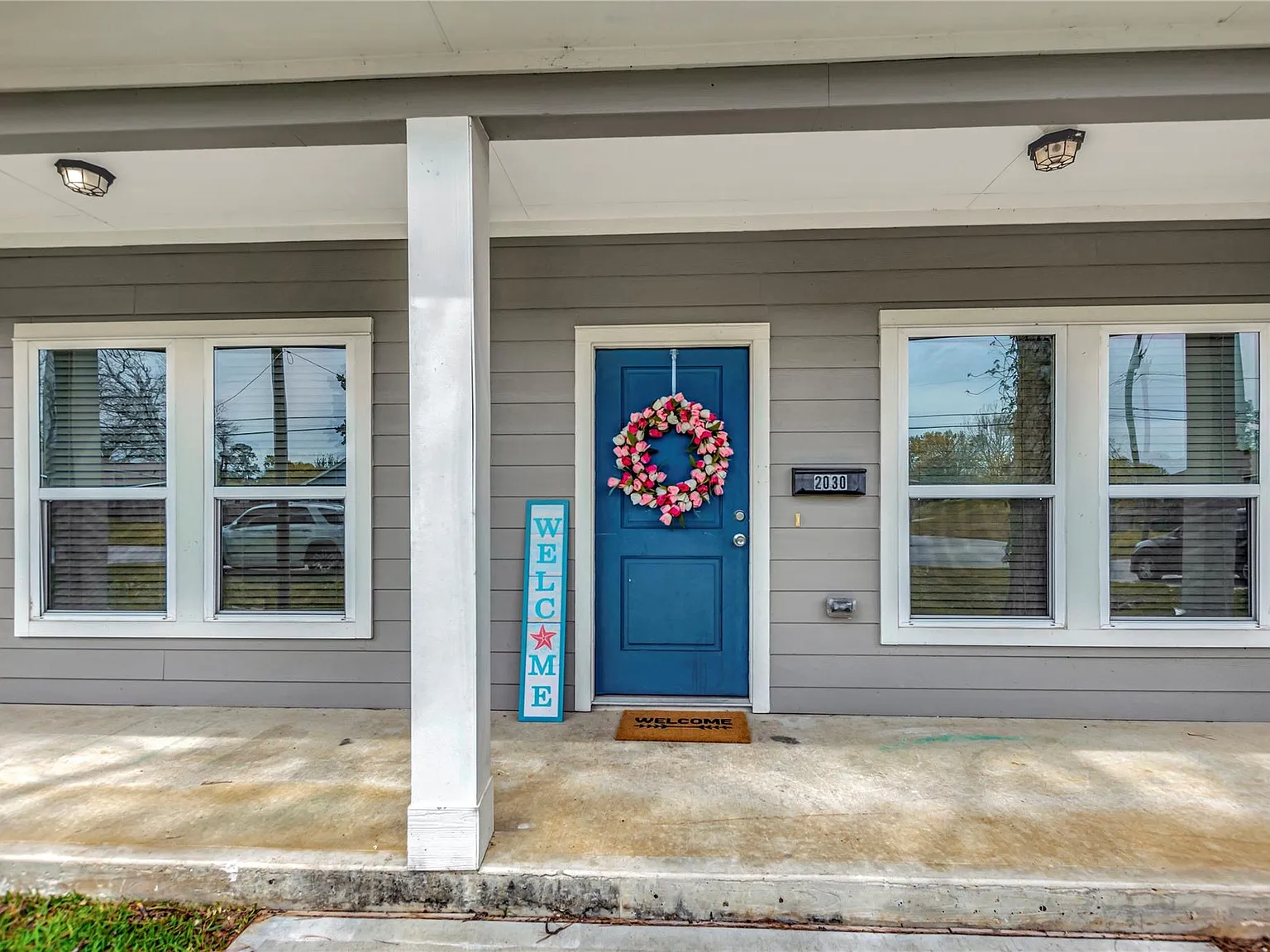 3 bed, 2.0 bath, 1200 sqft, $2,000 — Photo 2