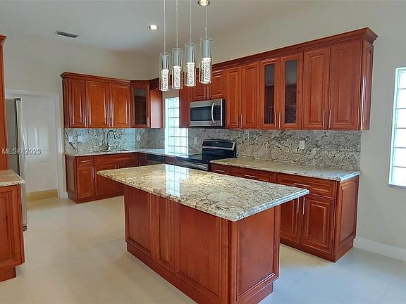 3rd image of 1340 NW 167th Ave #134