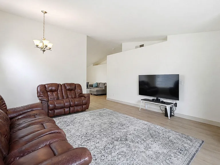 3514 E Murrieta Rd — Photo 1