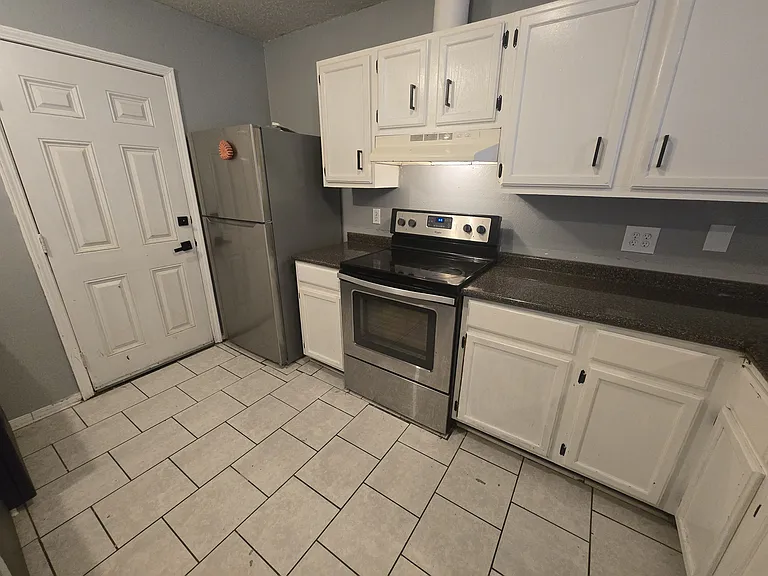 200 E Lakeview Ave #A — Photo 8