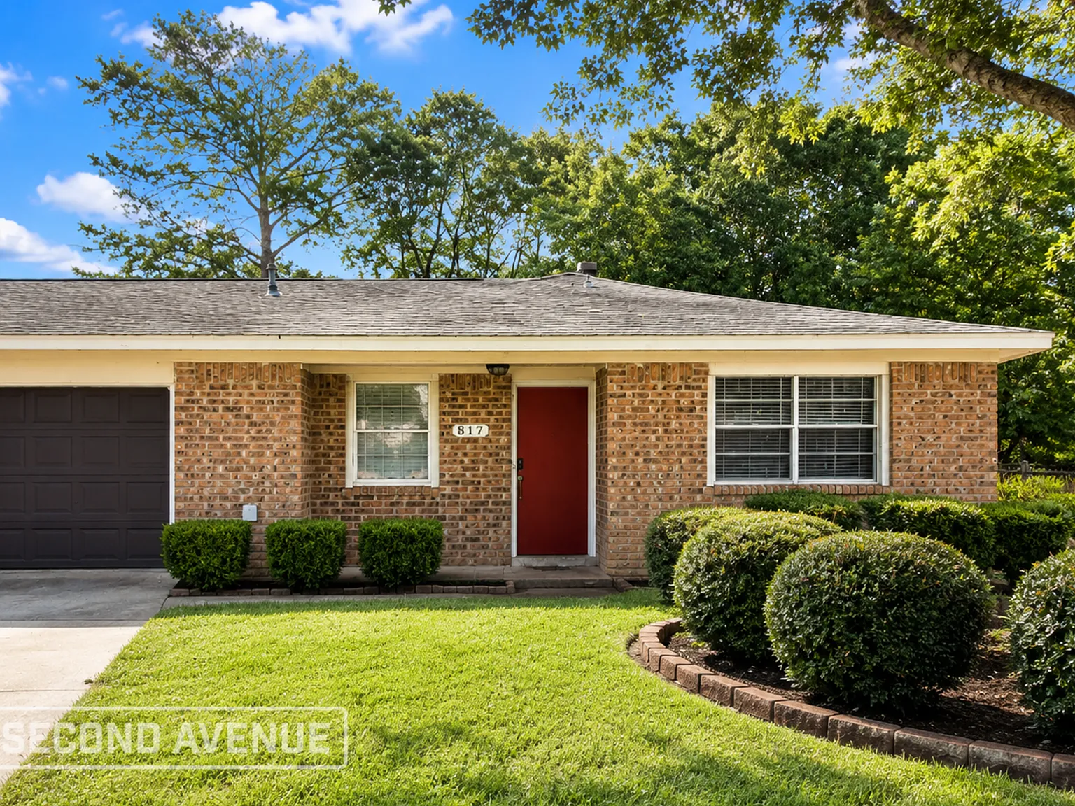 3 bed, 2.0 bath, 1744 sqft, $1,695 — Photo 1