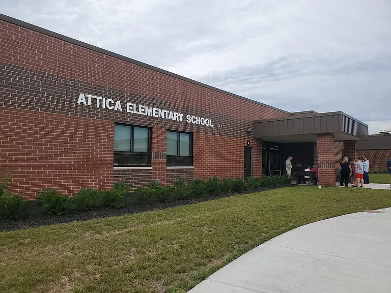 Beautiful new schools in walking distance!
