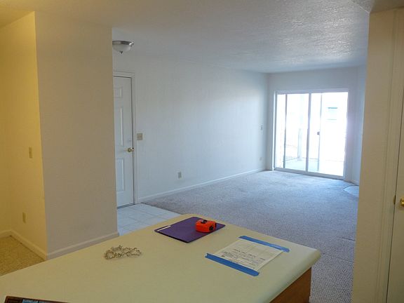 Living Room before new floor