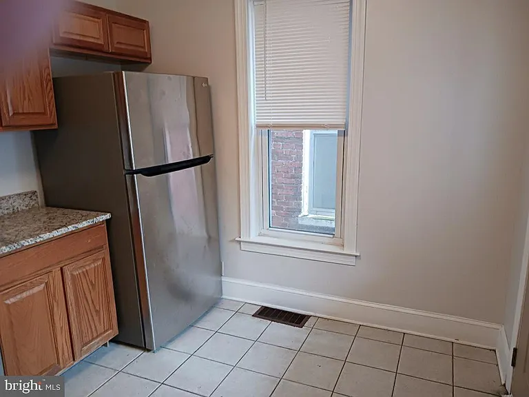 443 N Mulberry St — Photo 5