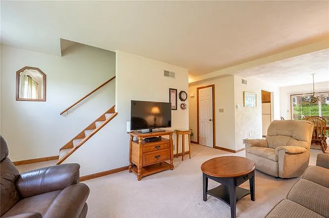 614 Topper Way — Photo 11