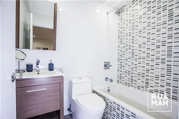 Rented by Rumah Realty Inc | media 8