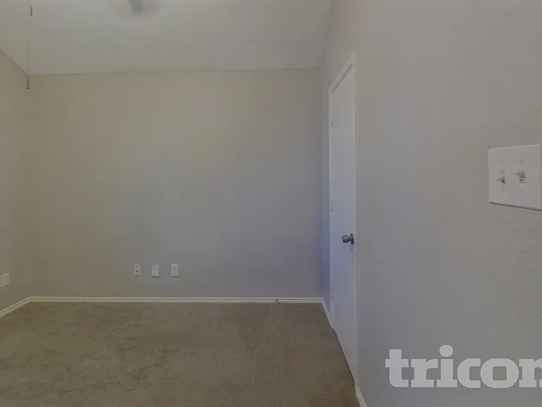 521 Olive St — Photo 15