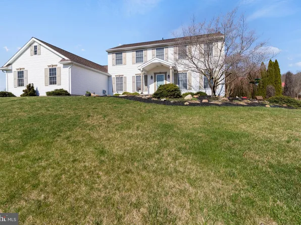 106 Freedom Valley Cir, Coatesville, PA 19320