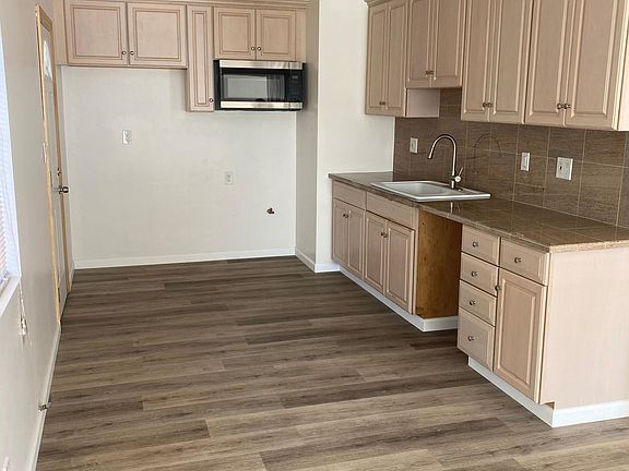 3rd image of 4227 W 169th St #4227