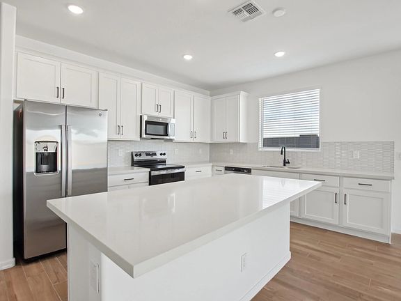 Skyline Village - Lilac Interior Image 2