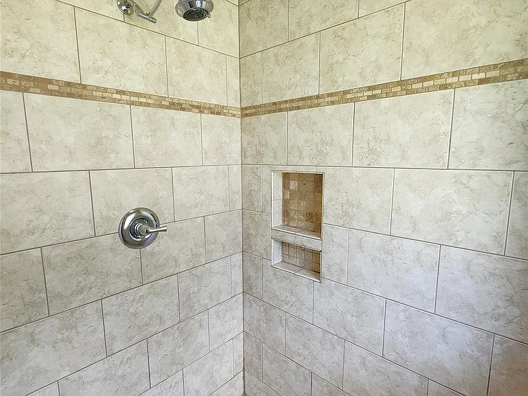 1052 Rembrandt Dr SW — Photo 15